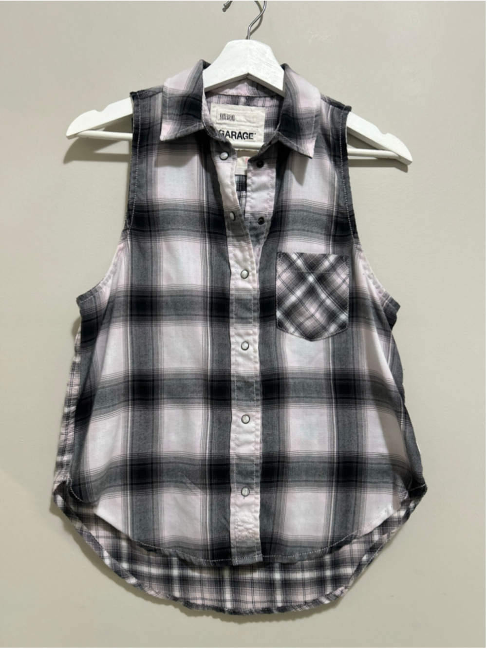 Women's Garage Sleeveless Plaid Button Down Shirt XS Black Pink